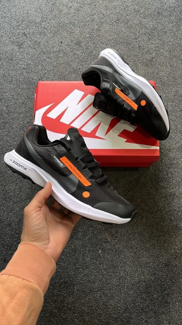 NIKE Zoom Vapour Wave Sneakers