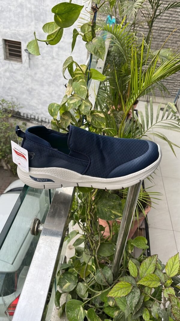 SKECHERS Arch Fit Sneakers
