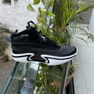 JORDAN Retro 36 Sneakers