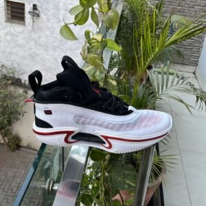 JORDAN Retro 36 Sneakers