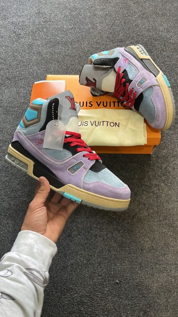 LOUIS VUITTON Trainer High Sneakers