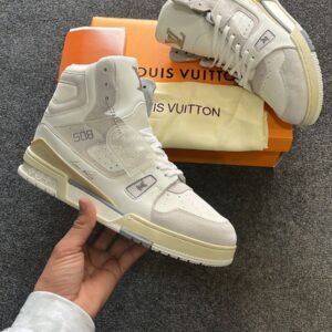 LOUIS VUITTON Trainer High Sneakers