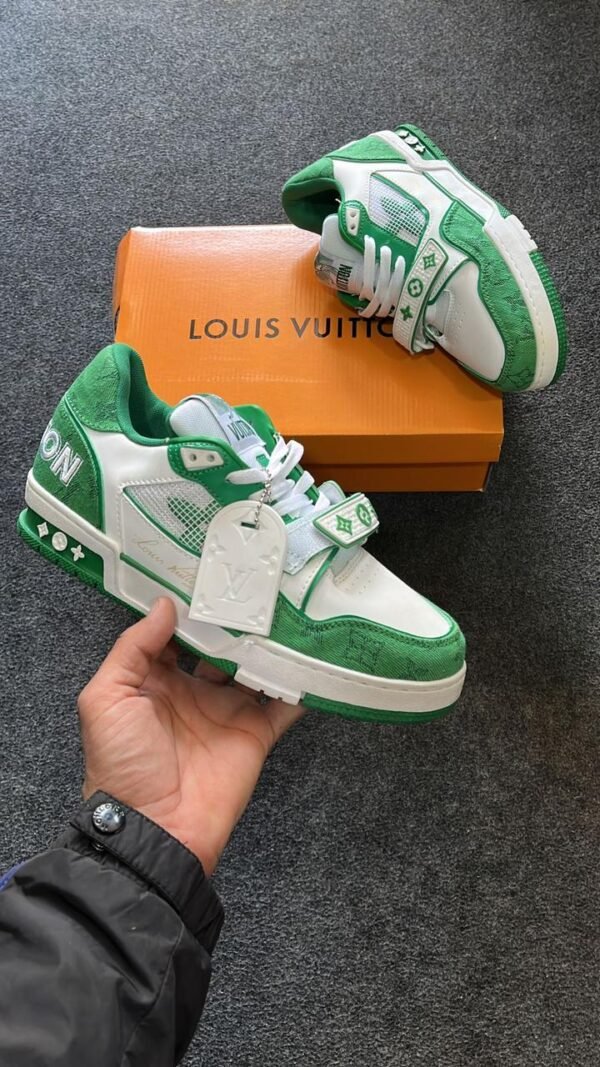 LOUIS VUITTON Trainer Low Sneakers