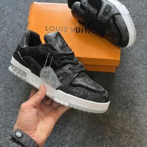 LOUIS VUITTON Trainer Low Sneakers