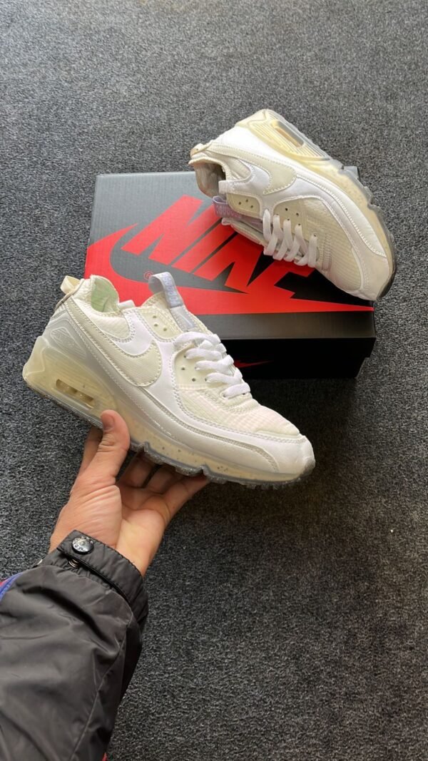 AirMax 90 Escape Sneakers