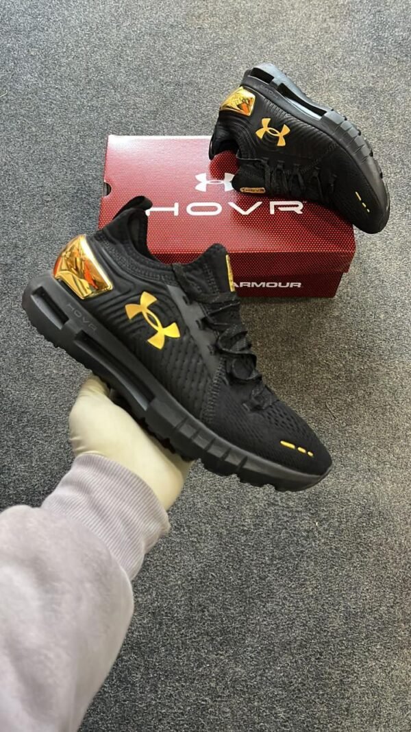 UNDER ARMOUR HOVR Phantom Sneakers 