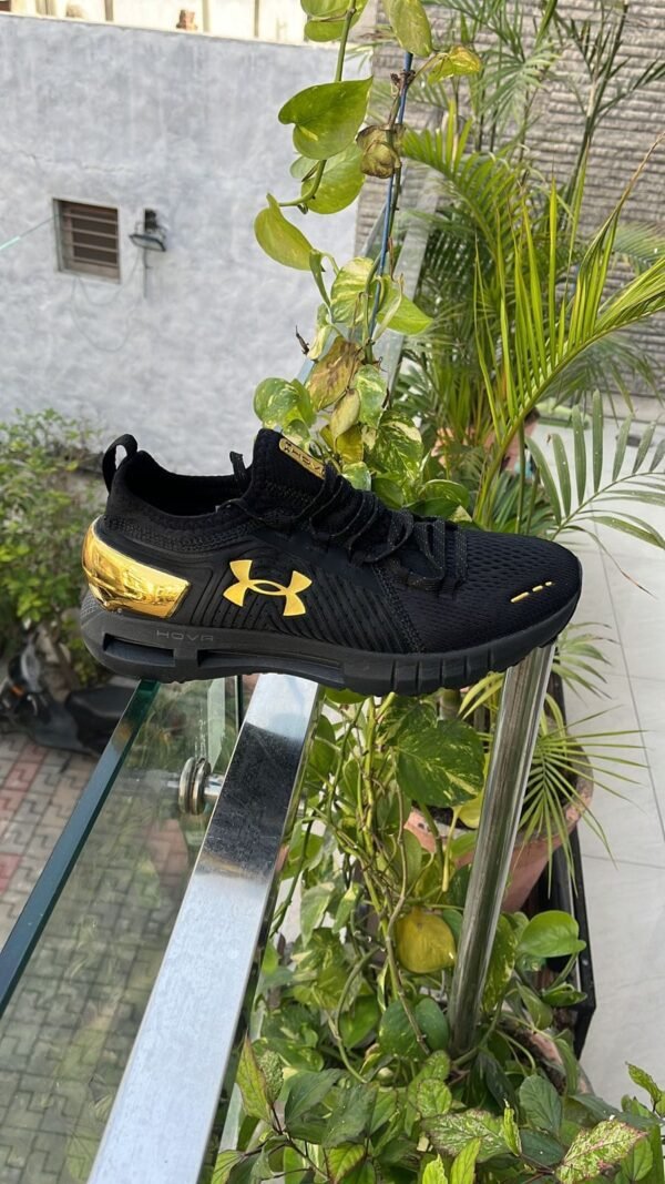 UNDER ARMOUR HOVR Phantom Sneakers 