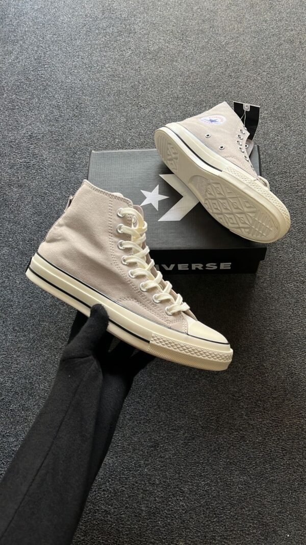 CONVERSE Chuck Taylor Sneakers 