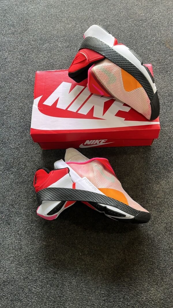NIKE Fly Ease Sneakers 