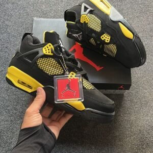 JORDAN Retro 4 Sneakers 