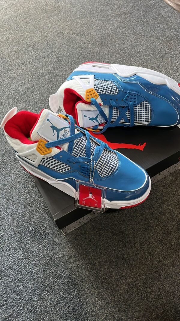JORDAN Retro 4 Sneakers 