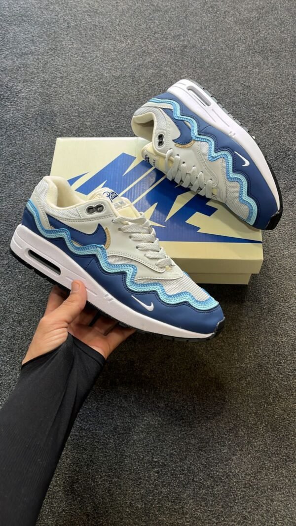 NIKE X Patta Air max Sneakers 