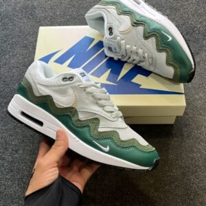 NIKE X Patta Air max Sneakers 