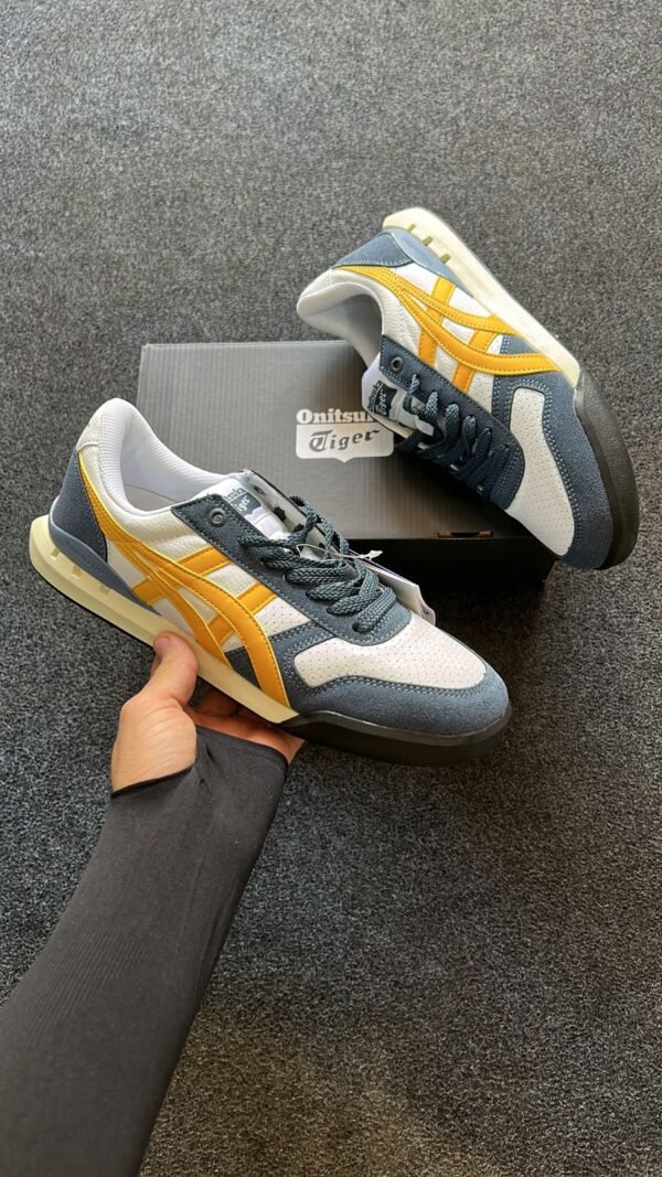 Onitsuka Tiger Ultimate 82 Sneakers 