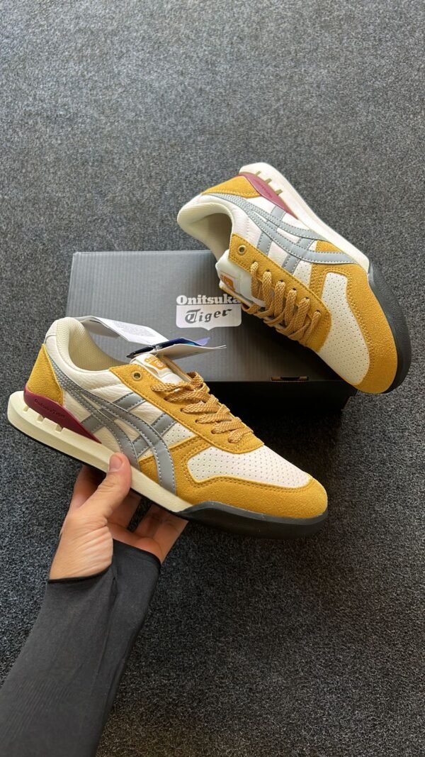 Onitsuka Tiger Ultimate 82 Sneakers 