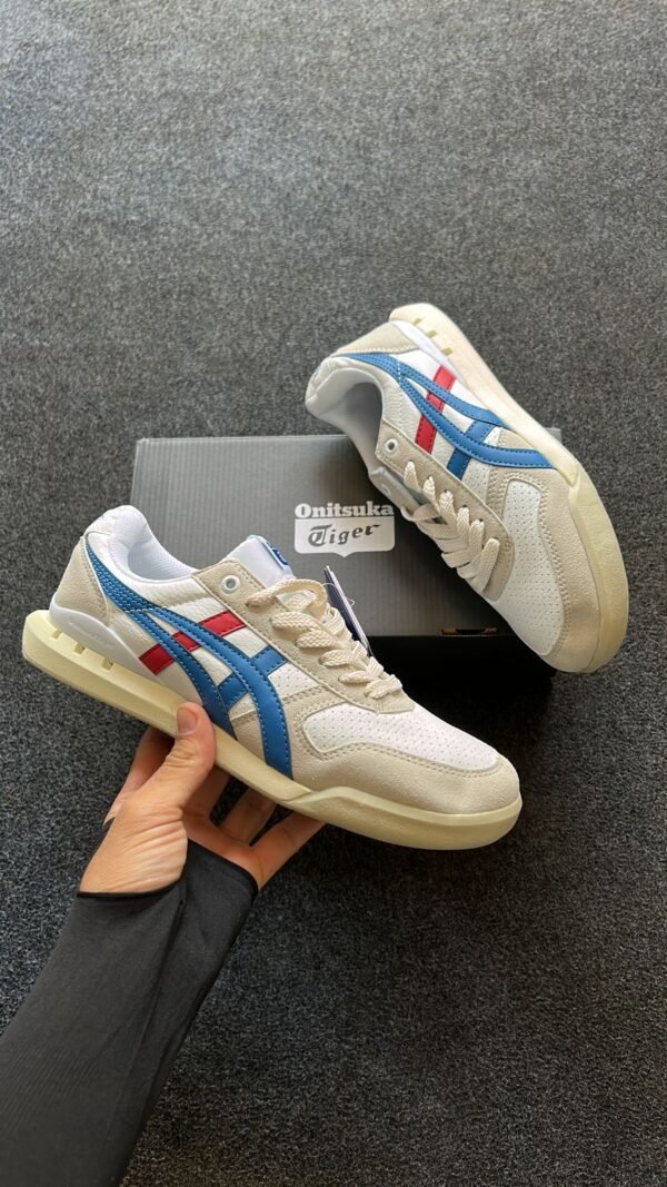 Onitsuka Tiger Ultimate 82 Sneakers 