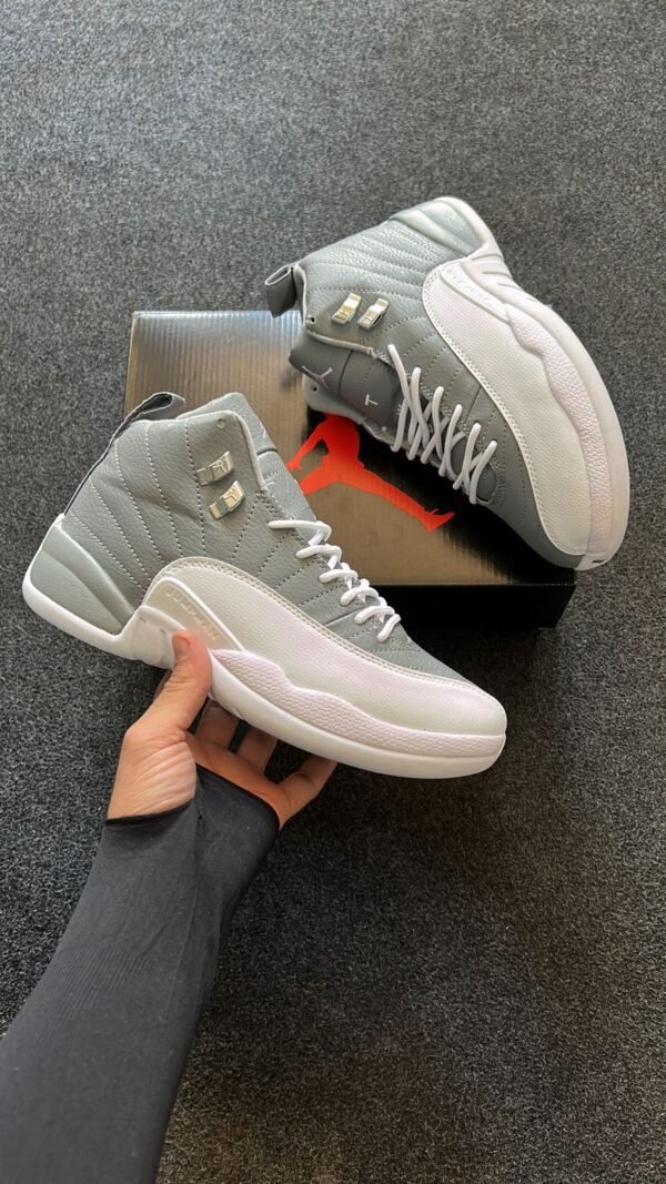 JORDAN Retro 12 Sneakers