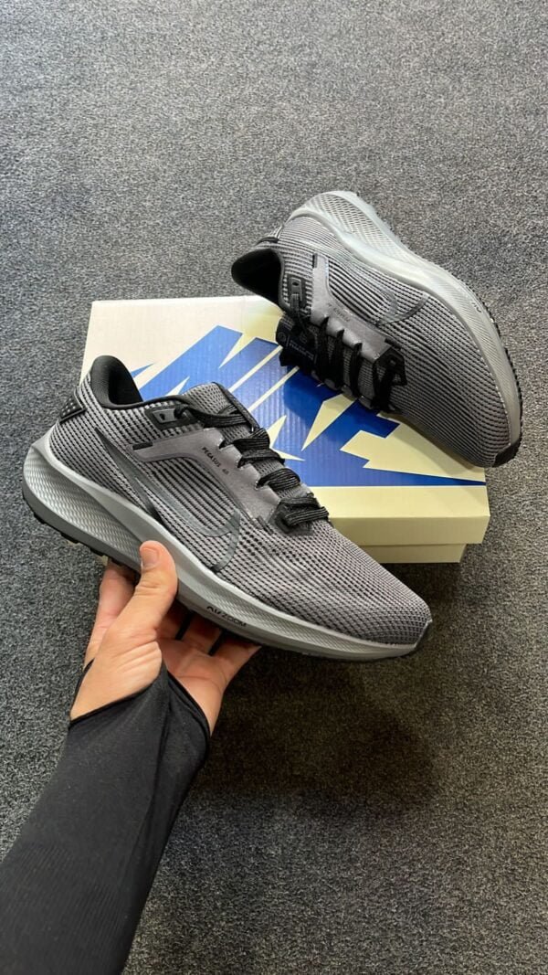 Zoom Pegasus 40 Sneakers