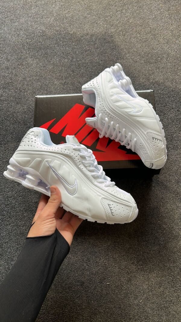 NIKE Shox NZ Edition