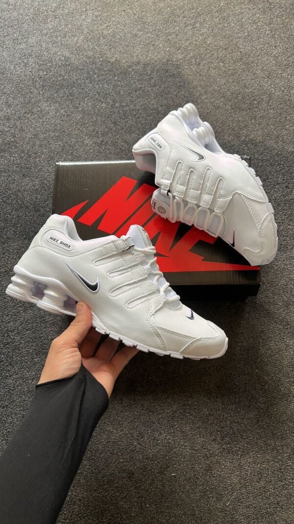 NIKE Shox NZ Edition