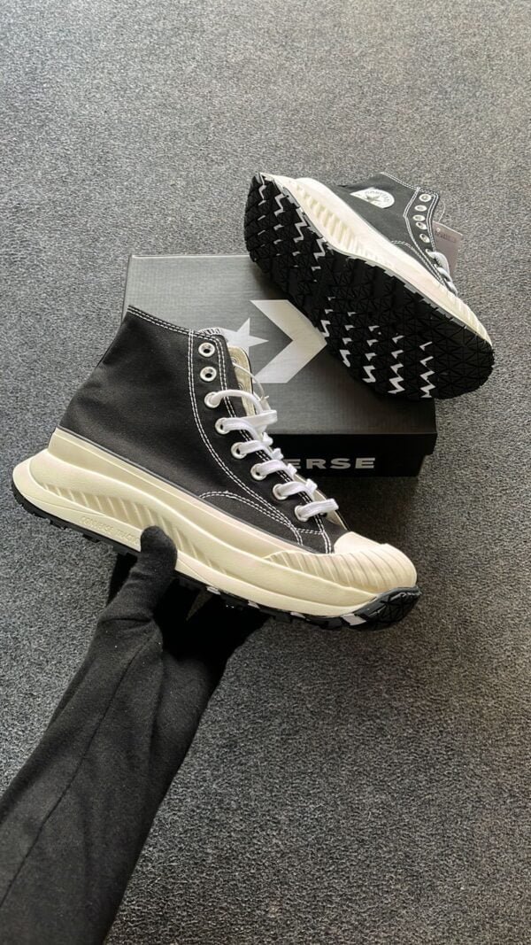 CONVERSE Chuck Taylor 70 Hi Sneakers