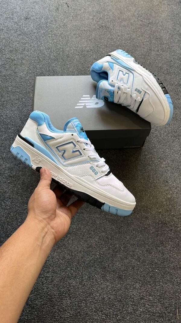 NEW BALANCE 550 Sneakers 