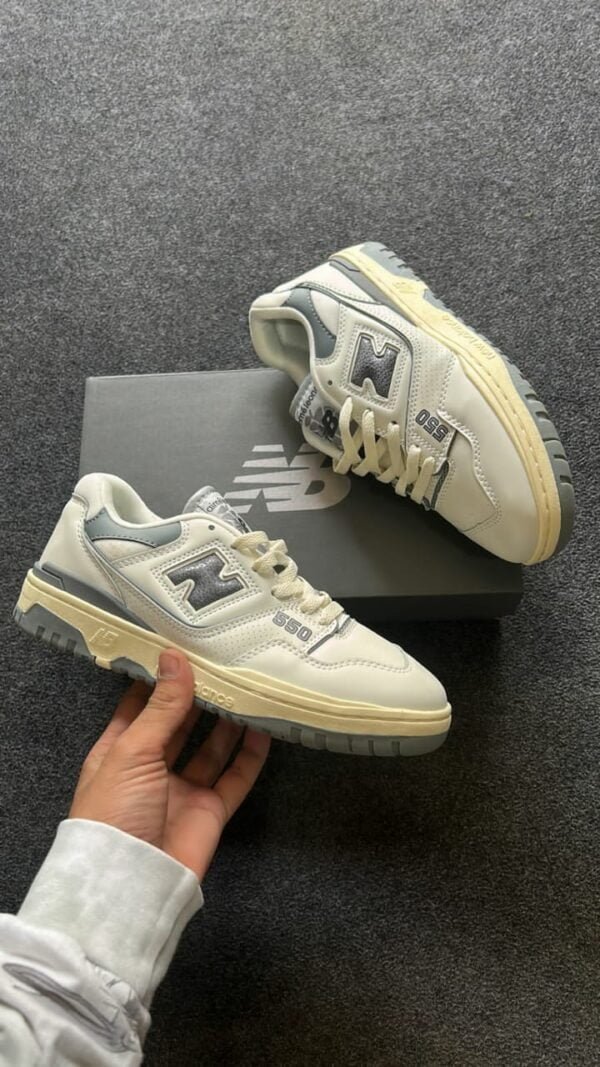 NEW BALANCE 550 Sneakers 