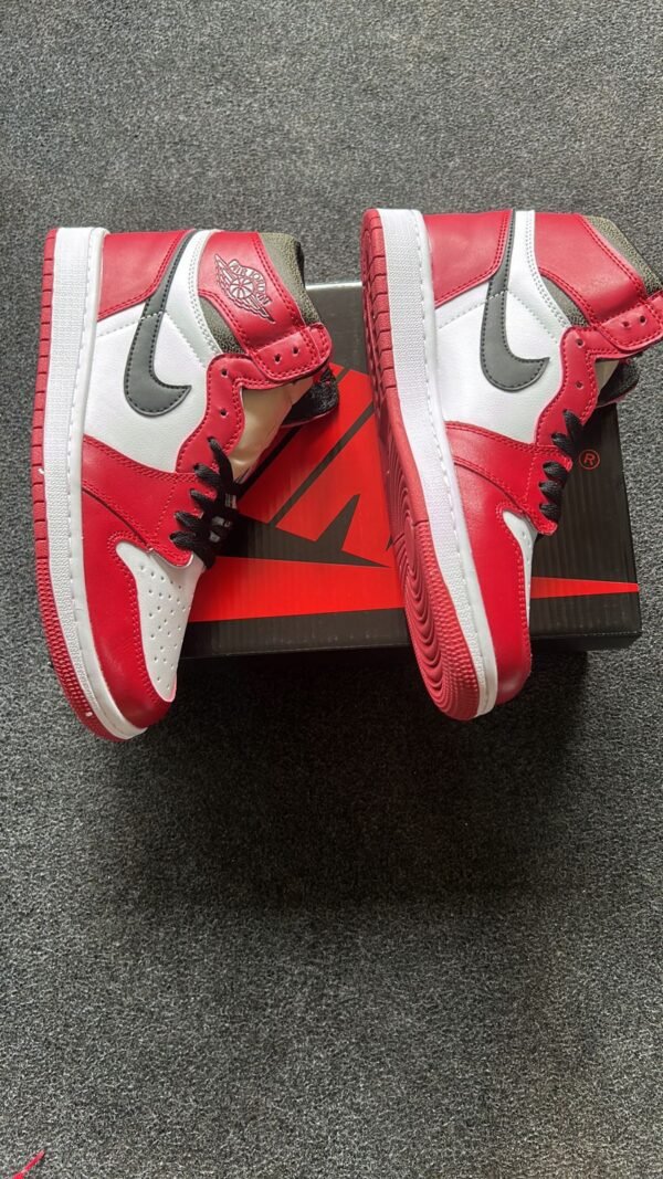 Air Jordan 1 High Chicago "Lost & Found" Sneakers