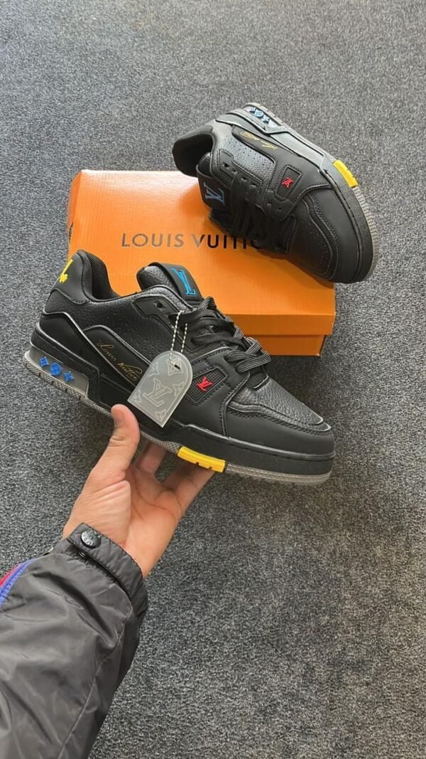 LOUIS VUITTON Trainer Low Sneakers 