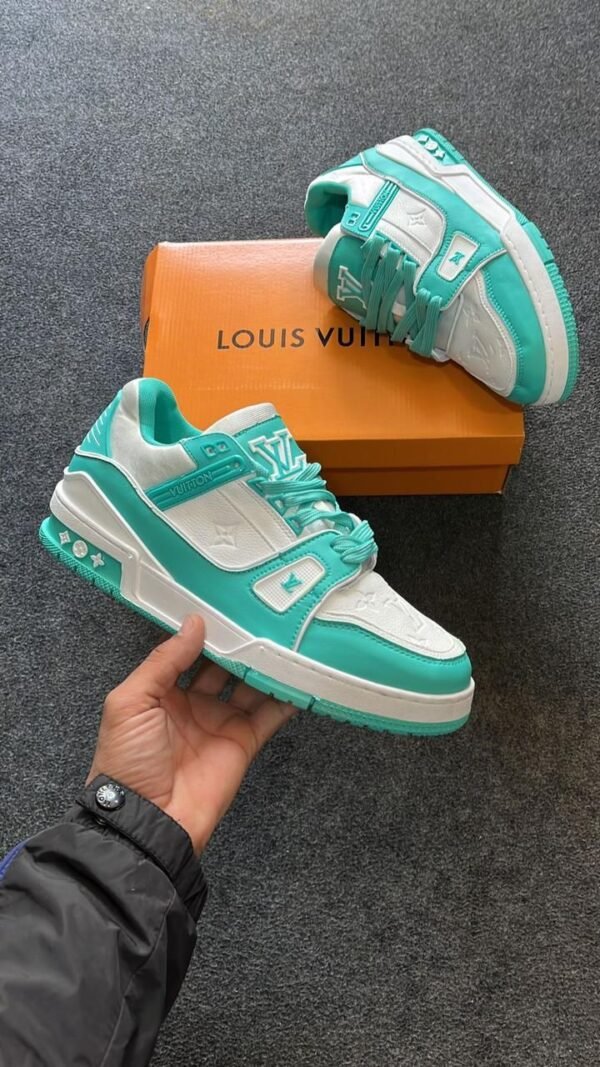 LOUIS VUITTON Trainer Low Sneakers 