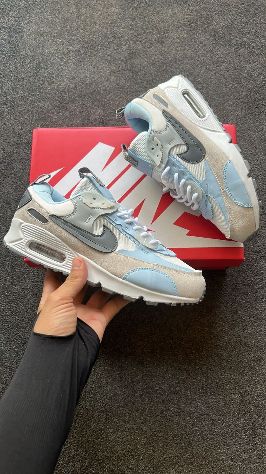 NIKE AirMax 90 Futura Sneakers