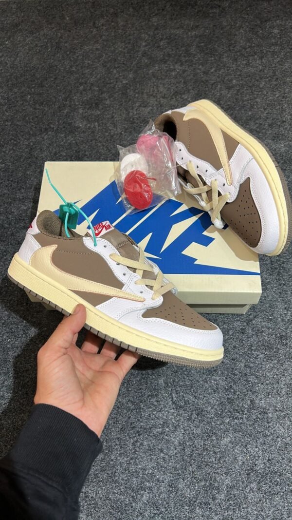 Air Jordan 1 Low X Travis Scott Fragment