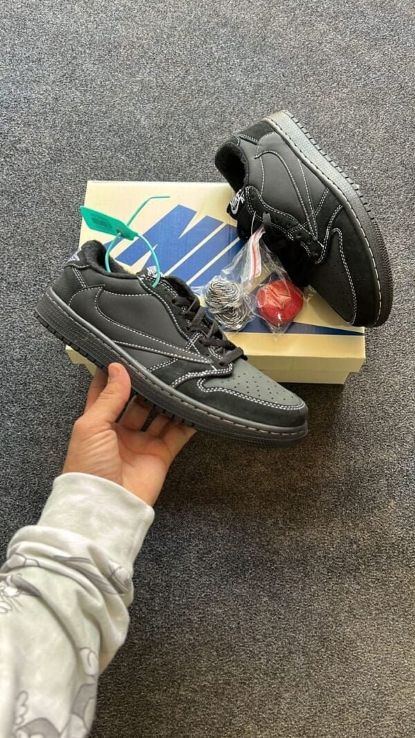 Air Jordan 1 Low X Travis Scott Fragment