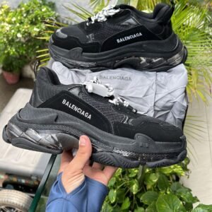 BALENCIAGA Triple S Edition