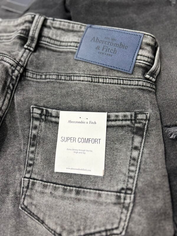 ABERCROMBIE & FITCH Denim Jeans