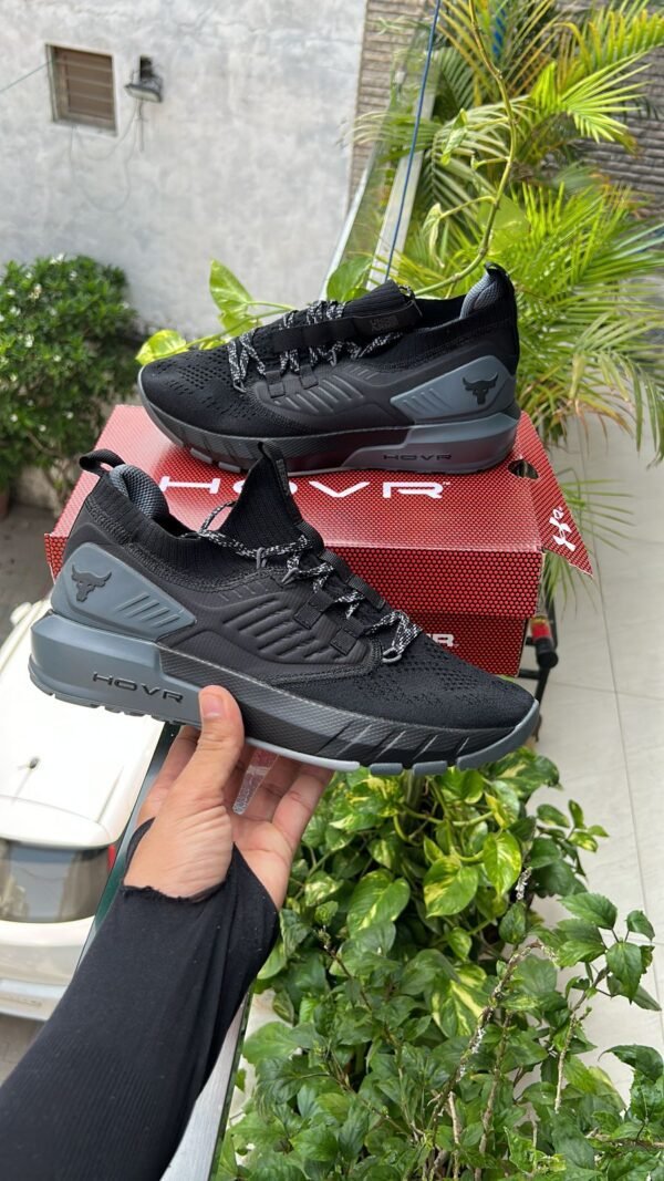 UNDER ARMOUR Project Rock 3