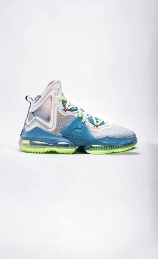 NIKE LeBron 19 "Tropical"
