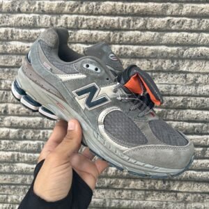 NEW BALANCE 2002R Pocket