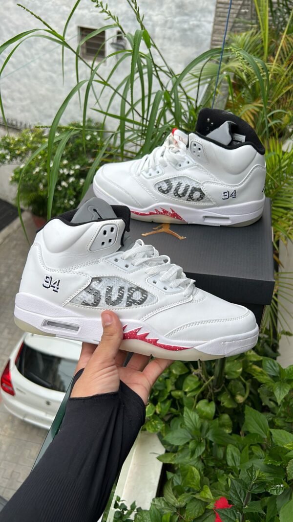 JORDAN X SUPREME Retro 5 White