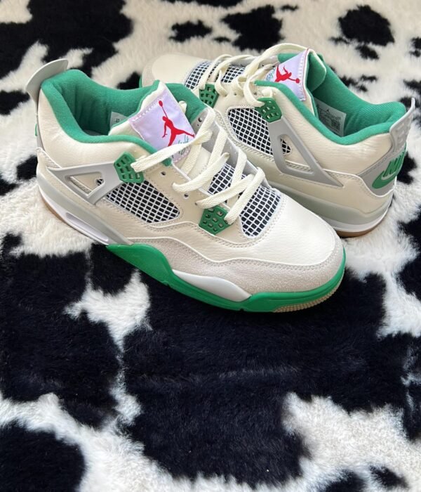 JORDAN Retro 4 Pine Green