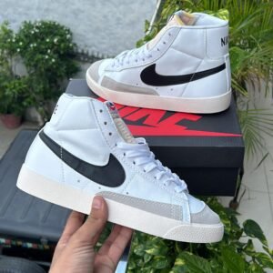 NIKE Blazer Mid 77′