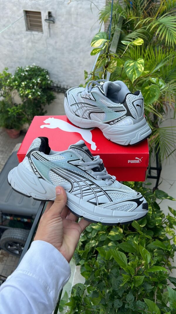 PUMA Velophasis Sneakers 