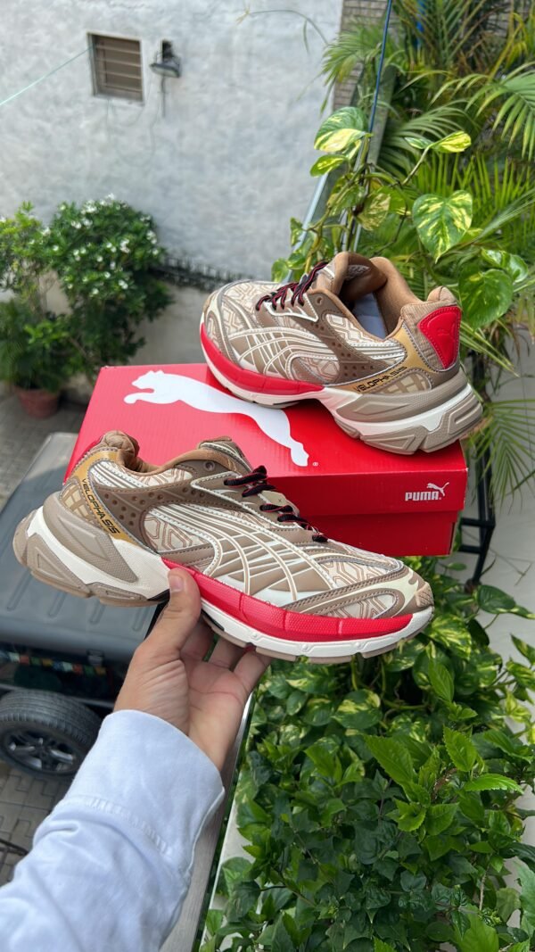 PUMA Velophasis Sneakers 