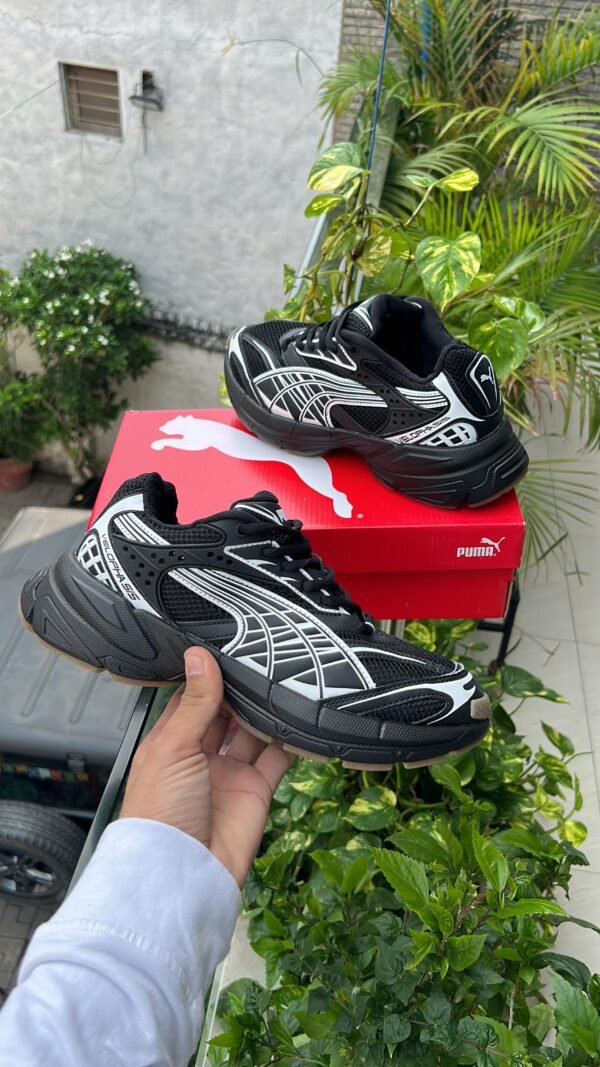 PUMA Velophasis Sneakers 