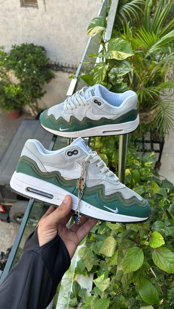NIKE X Patta AirMax 