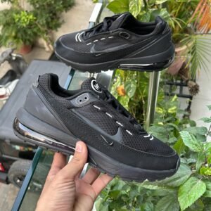 NIKE AirMax Pulse