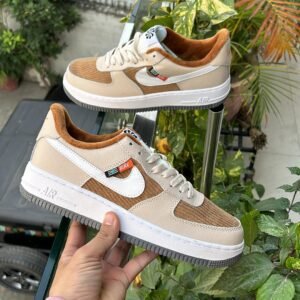 NIKE AirForce One Originals LV8  