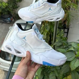 AIR JORDAN Max Aura 4