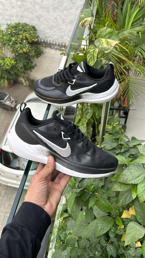 NIKE Air ZoomX 2023