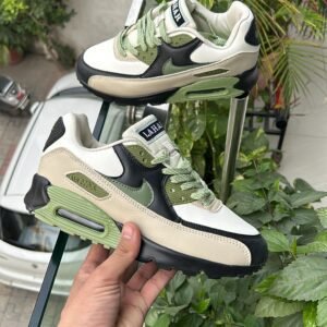 NIKE AirMax 90 LAHAR ESCAPE 